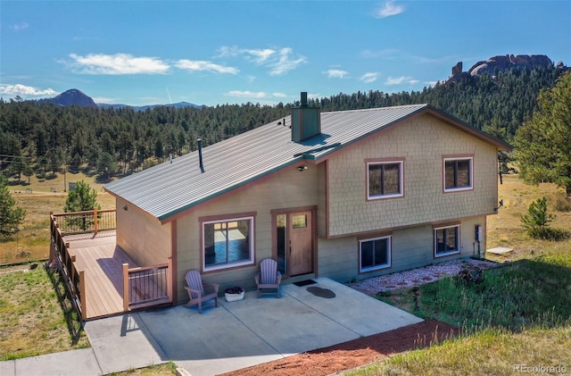 view of front of home featuring a patio area