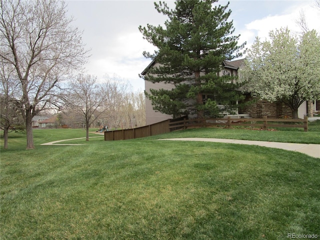 10522 Stoneflower Dr, Parker, CO 80134 - view of green lawn