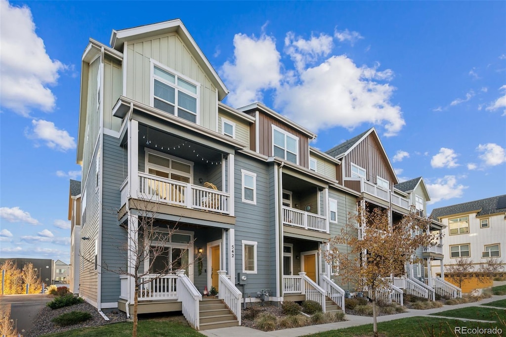 view of townhome / multi-family property