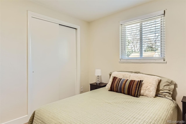 bedroom featuring a closet