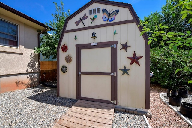 view of outbuilding