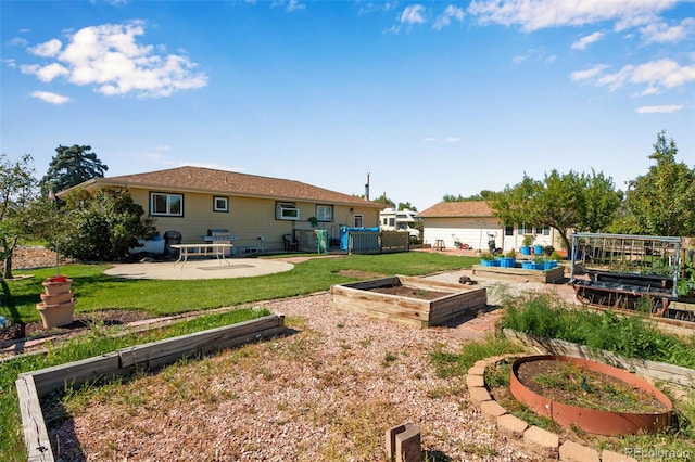 view of yard with a patio area