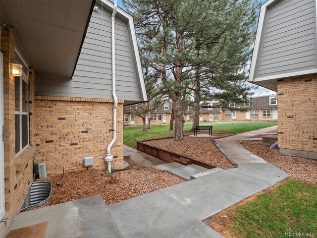 1517 S Owens St Unit 9, Denver, CO 80232 - view of yard
