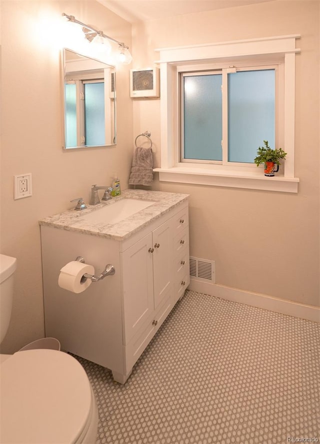 4425 E Harvard Ave, Denver, CO 80222 - half bath with toilet and vanity