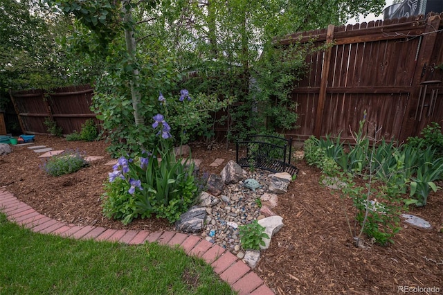 4425 E Harvard Ave, Denver, CO 80222 - view of yard