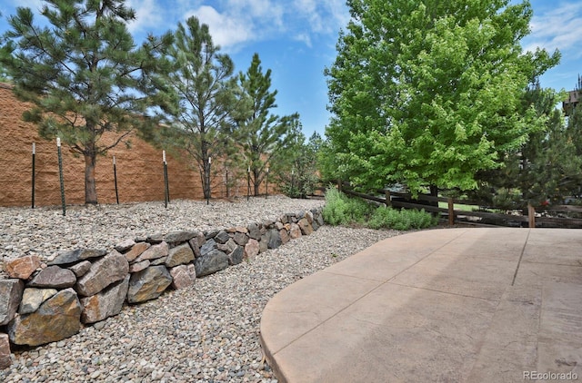 24269 E Arapahoe Pl, Aurora, CO 80016 - view of patio / terrace