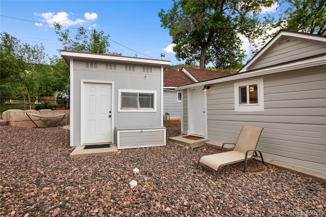 517 Canon Ave, Manitou Springs, CO 80829 - rear view of property with an outbuilding