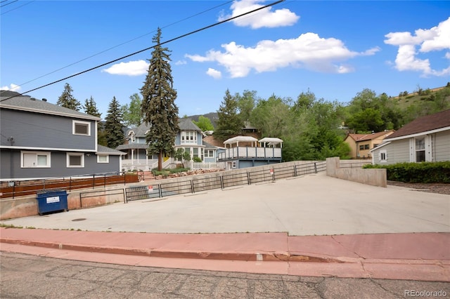 517 Canon Ave, Manitou Springs, CO 80829 - surrounding community featuring a residential view