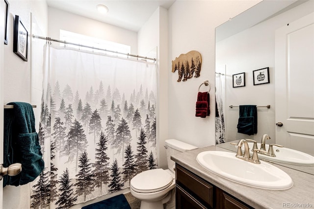 985 S Elk Way, Aurora, CO 80018 - bathroom with vanity and curtained shower