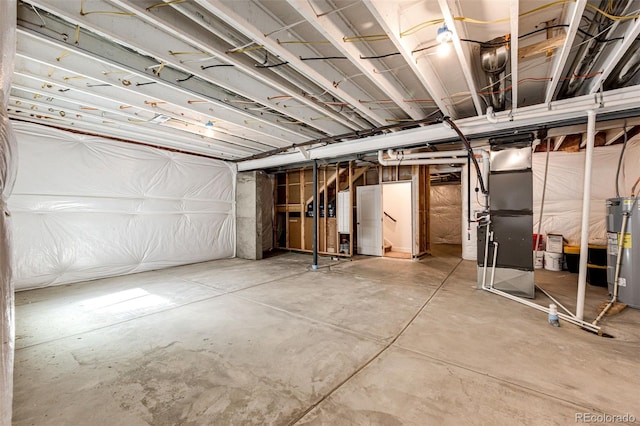 985 S Elk Way, Aurora, CO 80018 - unfinished below grade area featuring water heater and heating unit
