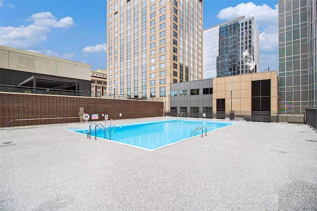 1020 15th St Unit 15G, Denver, CO 80202 - community pool with a patio area
