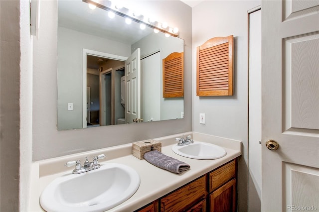 2280 S Oswego Way Unit 303, Aurora, CO 80014 - full bath featuring double vanity