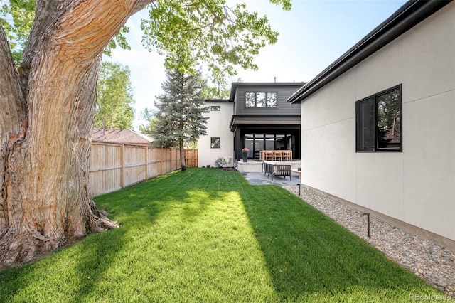 1462 S Vine St, Denver, CO 80210 - view of yard featuring a patio