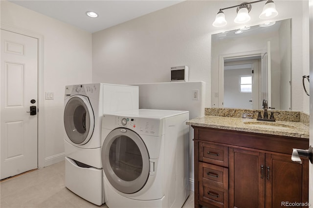 420 Sunshine Pkwy, Golden, CO 80403 - laundry room with washer and dryer and baseboards