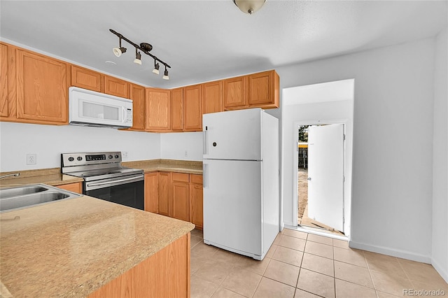 7681 Kearney Dr, Commerce City, CO 80022 - photo 9