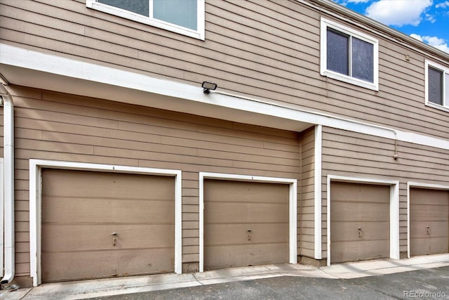 8055 E Colorado Ave Unit 8, Denver, CO 80231 - view of garage