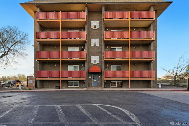 3047 W 47th Ave Unit 112, Denver, CO 80211 - view of apartment building / complex featuring uncovered parking