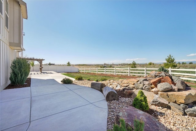 view of yard featuring a fenced backyard and a patio area