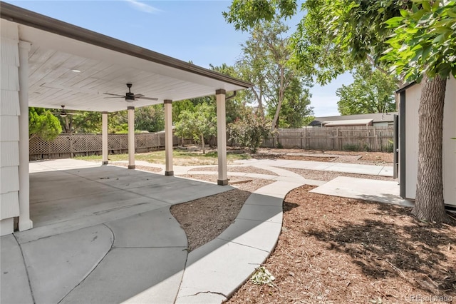 13124 Robins Dr, Denver, CO 80239 - photo 27