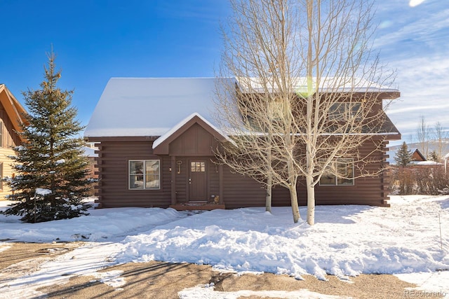 log cabin featuring log exterior