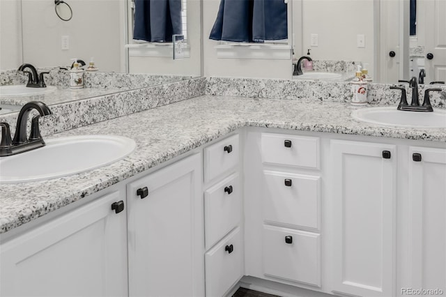 527 English Sparrow Trl, Highlands Ranch, CO 80129 - bathroom with double vanity