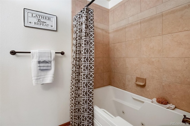 bathroom with shower / tub combo