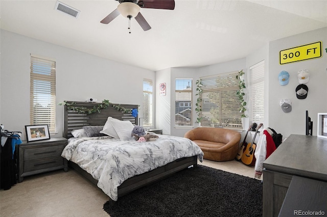 bedroom with ceiling fan