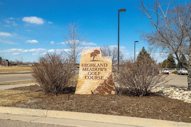 view of community / neighborhood sign