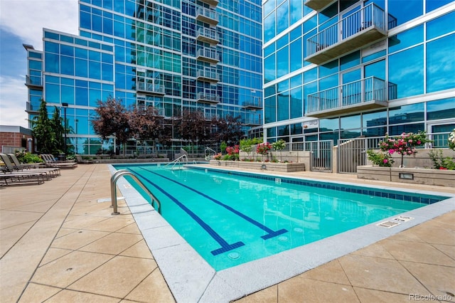 1700 Bassett St Unit 1102, Denver, CO 80202 - community pool with a patio area