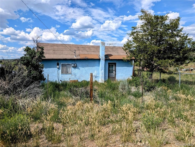 view of side of property