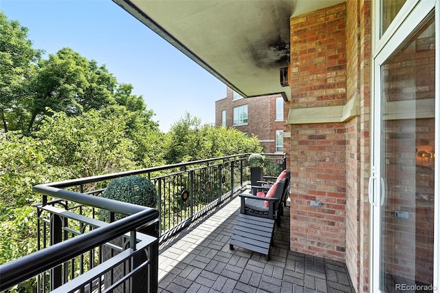 2400 E Cherry Creek S Drive 307, Denver, CO 80209 - balcony featuring beverage cooler