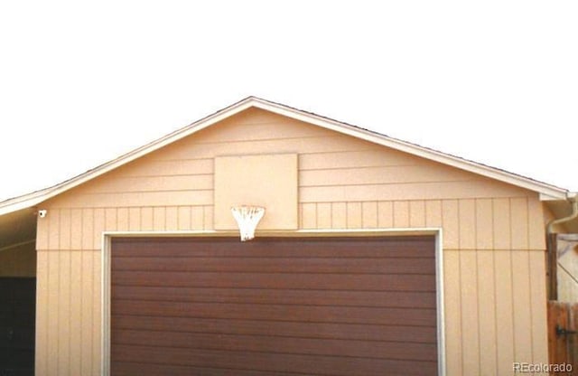 view of detached garage