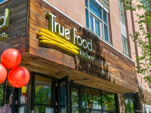 275 S Harrison St Unit 407, Denver, CO 80209 - photo 40