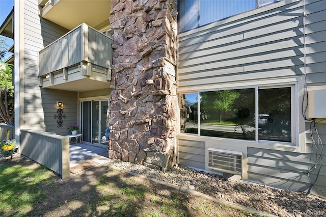 3365 Chisholm Trl Unit B102, Boulder, CO 80301 - view of side of property featuring a balcony