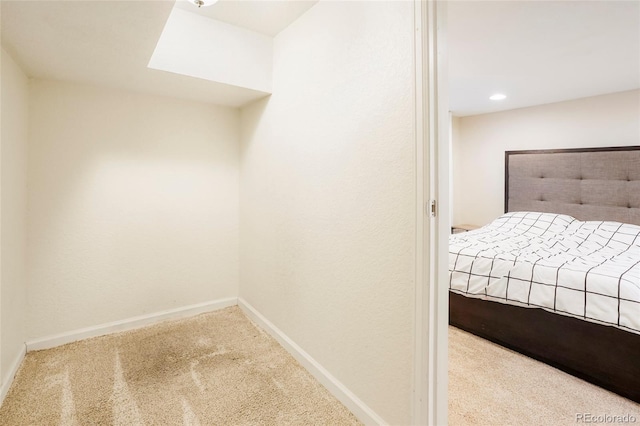 bedroom with carpet flooring