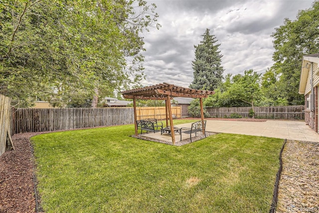 view of yard featuring a pergola and a patio area