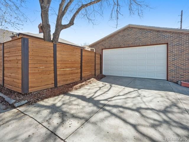 2995 Albion St, Denver, CO 80207 - detached garage with fence