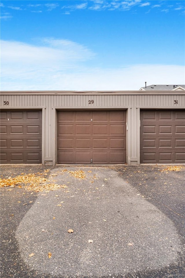 1152 S Yosemite Way Unit 29, Denver, CO 80247 - view of garage
