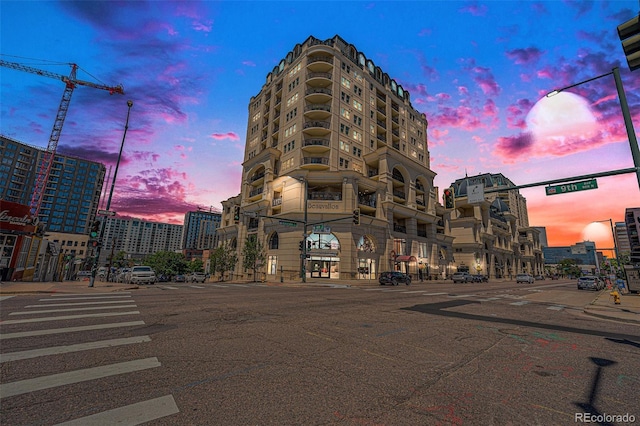 925 N Lincoln St Unit 6F, Denver, CO 80203 - photo 1