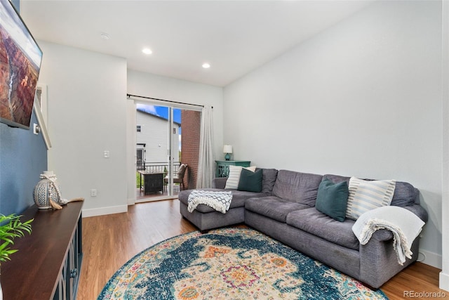 7808 W 43rd Pl, Wheat Ridge, CO 80033 - living area with light wood-style flooring, baseboards, and recessed lighting