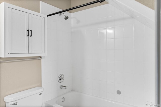 3211 Zuni St Unit 9, Denver, CO 80211 - full bath featuring toilet and washtub / shower combination