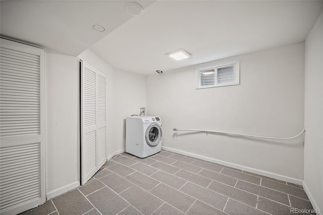 1607 Shasta Dr, Colorado Springs, CO 80910 - laundry area featuring washer / dryer and baseboards
