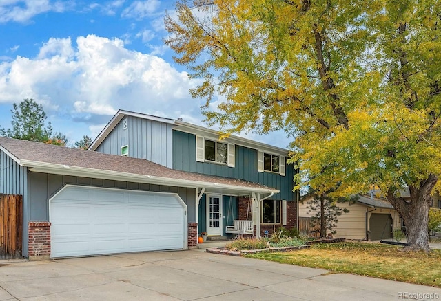 view of front of property featuring a garage