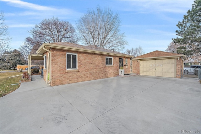 view of front facade featuring a garage