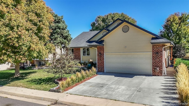 view of front of house with a front yard