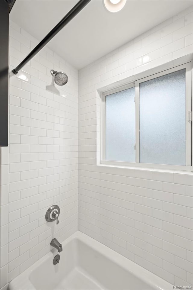 3545 Cloverleaf Dr, Boulder, CO 80304 - full bath with shower / bathtub combination