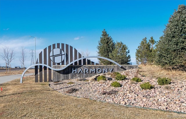 view of community / neighborhood sign