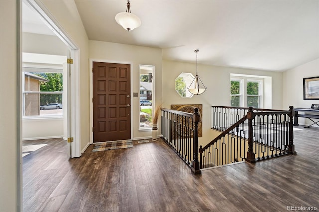 5465 Broadmoor Bliff Dr, Colorado Springs, CO 80904 - entrance foyer with wood finished floors and baseboards
