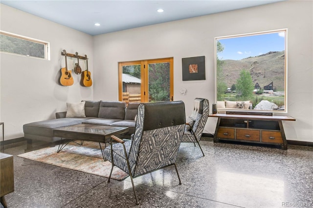 living room featuring a mountain view