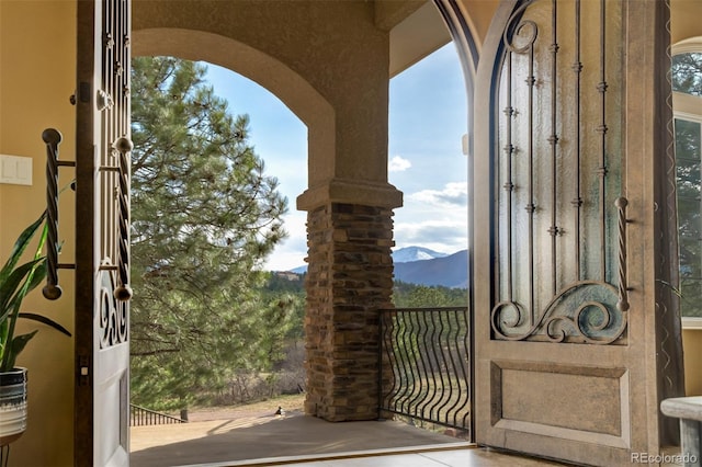 8320 Red Spring Valley Rd, Colorado Springs, CO 80919 - entrance foyer with a mountain view